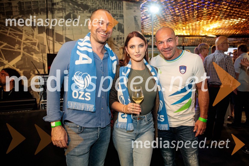  Blaž Brodnjak, predsednik uprave NLB;  Blažka Brodnjak, Familija estate & craft;  Dejan Zavec, nekdanji boksarSvetovno prvenstvo v odbojki 2022, Slovenija - Francija