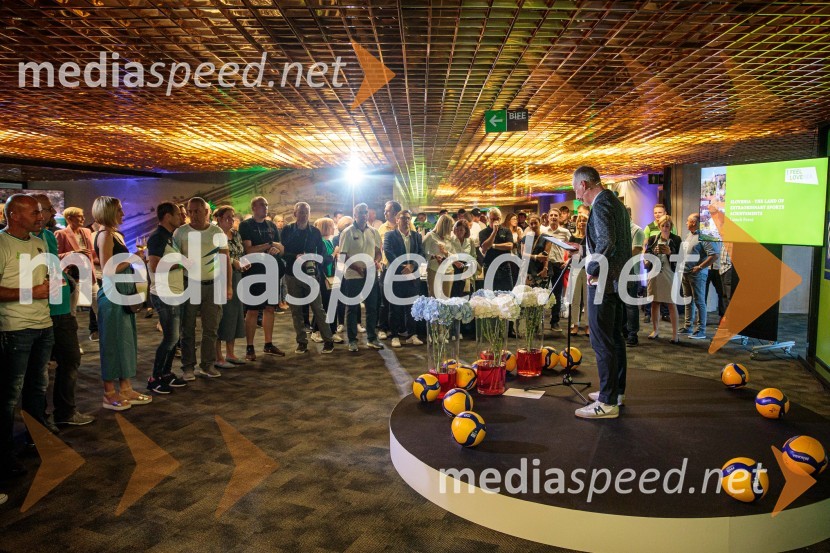  Igor Evgen Bergant, novinar in TV voditeljSvetovno prvenstvo v odbojki 2022, Slovenija - Francija