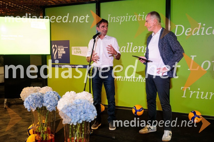 dr. Franci Petek, nekdanji smučarski skakalec in direktor SZS;  Igor Evgen Bergant, novinar in TV voditeljSvetovno prvenstvo v odbojki 2022, Slovenija - Francija