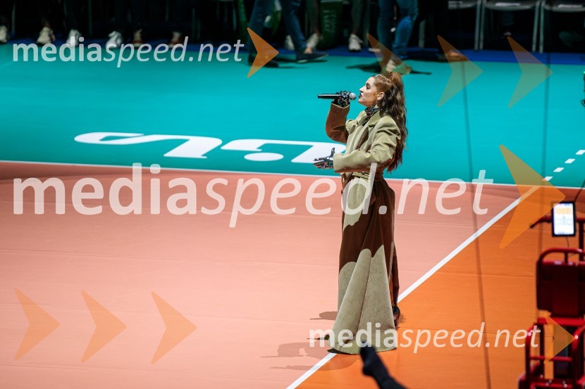  Maja Keuc, pevka, AmayaSvetovno prvenstvo v odbojki 2022, Slovenija - Francija