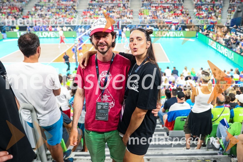  Miha Prašnikar, skupina Koala Voice;  Manca  Trampuš, skupina Koala VoiceSvetovno prvenstvo v odbojki 2022, Slovenija - Francija