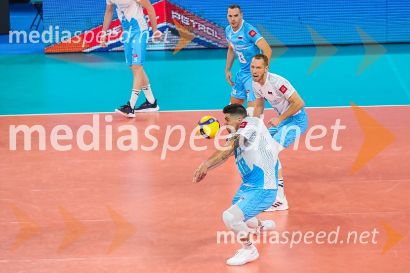  Jani Kovačič, odbojkar;  Tine  Urnaut, kapetan slovenske odbojkarske reprezentance;  Klemen Čebulj, odbojkarSvetovno prvenstvo v odbojki 2022, Slovenija - Francija