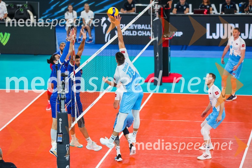  Klemen Čebulj, odbojkar;  Tine  Urnaut, kapetan slovenske odbojkarske reprezentanceSvetovno prvenstvo v odbojki 2022, Slovenija - Francija