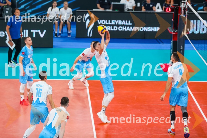  Jani Kovačič, odbojkar;  Gregor  Ropret, odbojkar;  Tonček  Štern, odbojkar;  Tine  Urnaut, kapetan slovenske odbojkarske reprezentance;  Klemen Čebulj, odbojkar;  Jan  Kozamernik, odbojkarSvetovno prvenstvo v odbojki 2022, Slovenija - Francija