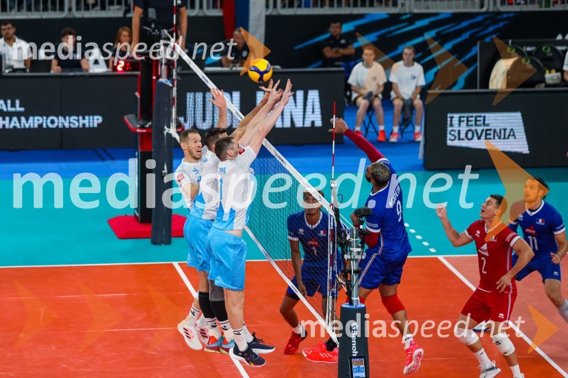  Tine  Urnaut, kapetan slovenske odbojkarske reprezentance;  Jan  Kozamernik, odbojkar;  Tonček  Štern, odbojkar;  Earvin N'Gapeth, odbojkarSvetovno prvenstvo v odbojki 2022, Slovenija - Francija