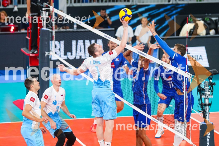  Gregor  Ropret, odbojkar;  Alen  Pajenk  , odbojkar;  Tonček  Štern, odbojkar;  ... Svetovno prvenstvo v odbojki 2022, Slovenija - Francija
