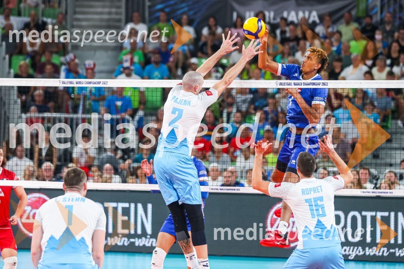  Tonček  Štern, odbojkar;  Alen  Pajenk  , odbojkar;  ... ;  Gregor  Ropret, odbojkarSvetovno prvenstvo v odbojki 2022, Slovenija - Francija