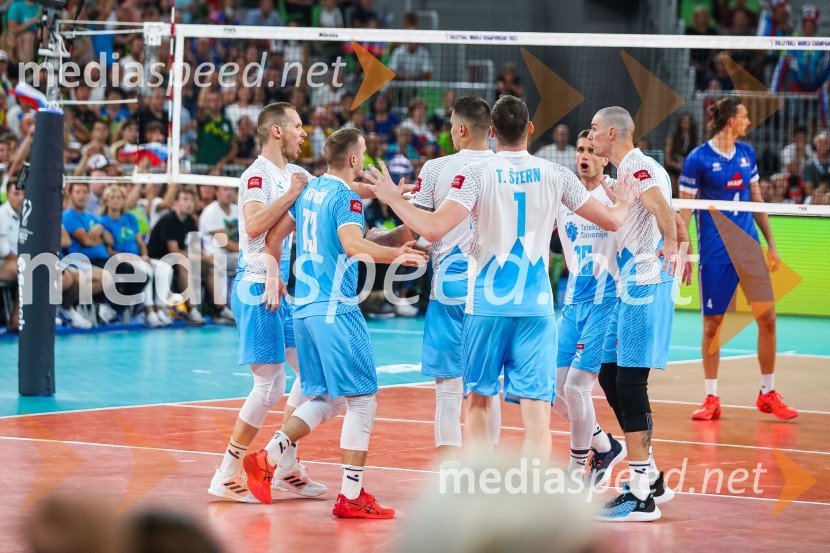  Tine  Urnaut, kapetan slovenske odbojkarske reprezentance;  ... ;  ... ;  ... ;  ... ;  ... Svetovno prvenstvo v odbojki 2022, Slovenija - Francija