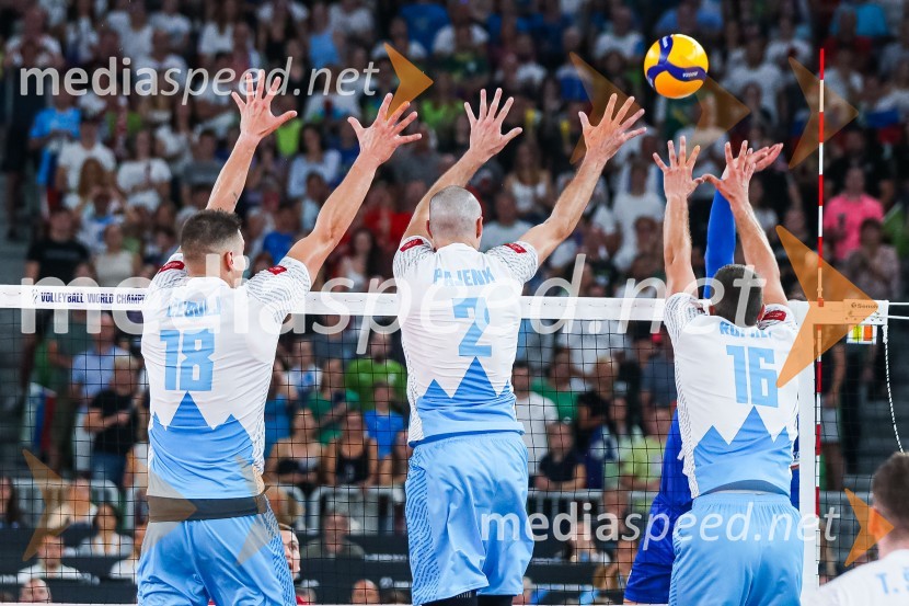  Klemen Čebulj, odbojkar;  Alen  Pajenk  , odbojkar;  Gregor  Ropret, odbojkarSvetovno prvenstvo v odbojki 2022, Slovenija - Francija