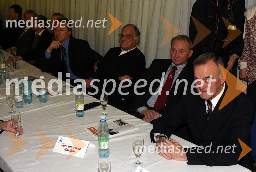 Karl Turk, ZZV Maribor, dr. Alojz Križman, mestni svetnik, ...



 



 



 

 




 







 
Izbor športnik Maribora 2008