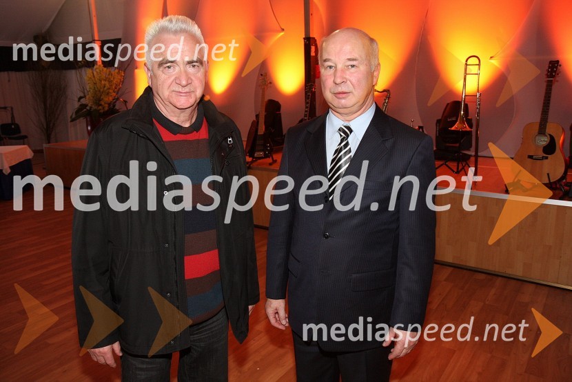 Karl Midlil, mestni svetnik MOM in Marjan Kosi, direktor Zavoda za šport Športne zveze Maribor 









 



 



 

 




 







 
Izbor športnik Maribora 2008