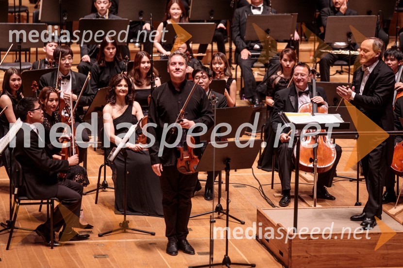  Kristóf Baráti, violinist;  Alfonso Scarano, dirigentTajski filharmonični orkester, Festival Ljubljana 2022