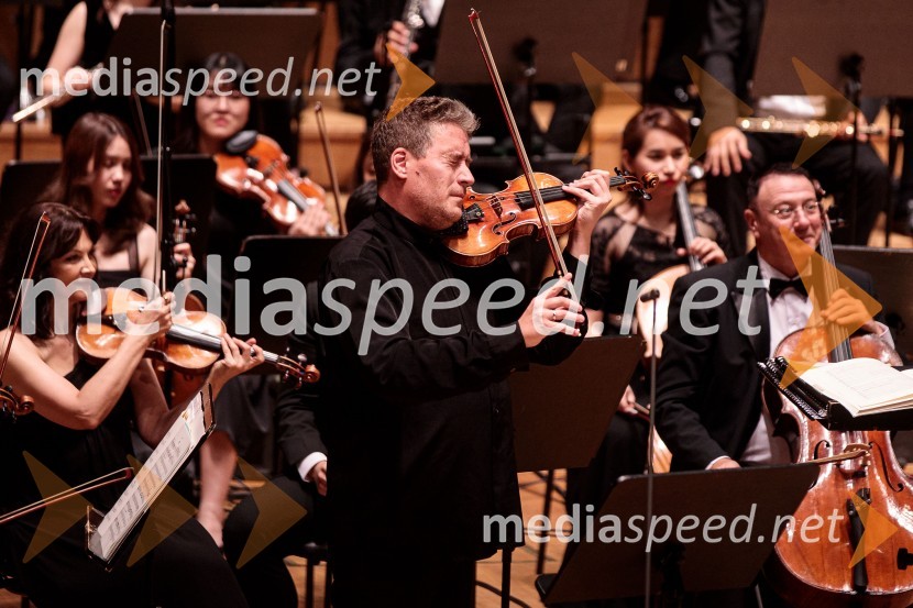  Kristóf Baráti, violinistTajski filharmonični orkester, Festival Ljubljana 2022