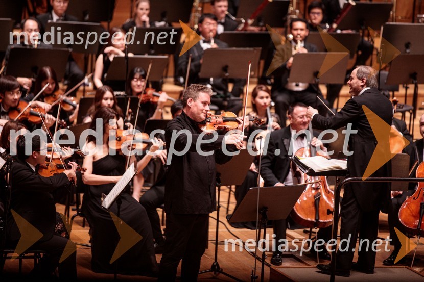  Kristóf Baráti, violinist;  Alfonso Scarano, dirigentTajski filharmonični orkester, Festival Ljubljana 2022