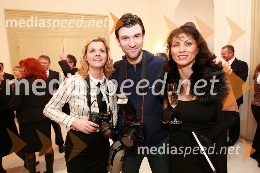 Aleksandra Godec, novinarka, Marko Pigac, fotograf in Sabina Hobacher, lastnica PR PlusNaj Mariborčan 2008