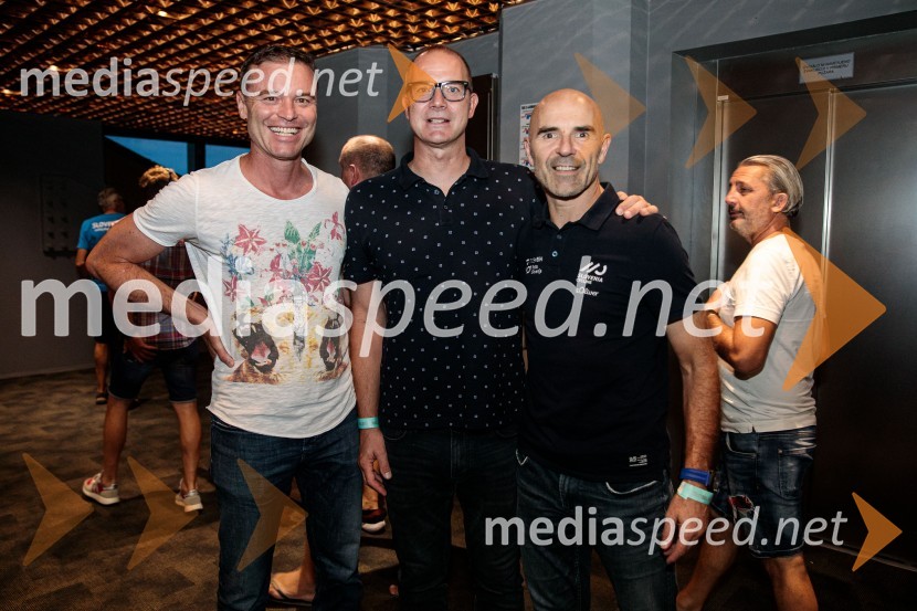  ... ;  ... ;  Pavel Marđonović, predsednik kolesarske zveze SlovenijaSlovenci na krilih polne dvorane Stožice  ekspresno odpravili Nemce in se uvrstili v osmino finala