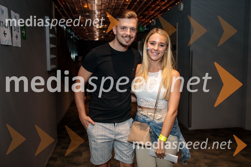  Matic Herceg, Radijski voditelj, moderator, animator;  Kaja KlančarSlovenci na krilih polne dvorane Stožice  ekspresno odpravili Nemce in se uvrstili v osmino finala