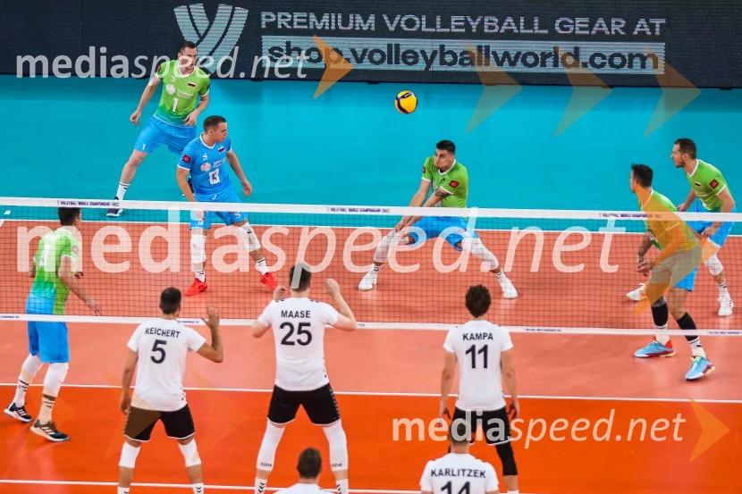  Dejan  Vinčić, odbojkar;  Tonček  Štern, odbojkar;  Jani Kovačič, odbojkar;  Klemen Čebulj, odbojkar;  Jan  Kozamernik, odbojkar;  Tine  Urnaut, kapetan slovenske odbojkarske reprezentanceSlovenci na krilih polne dvorane Stožice  ekspresno odpravili Nemce in se uvrstili v osmino finala