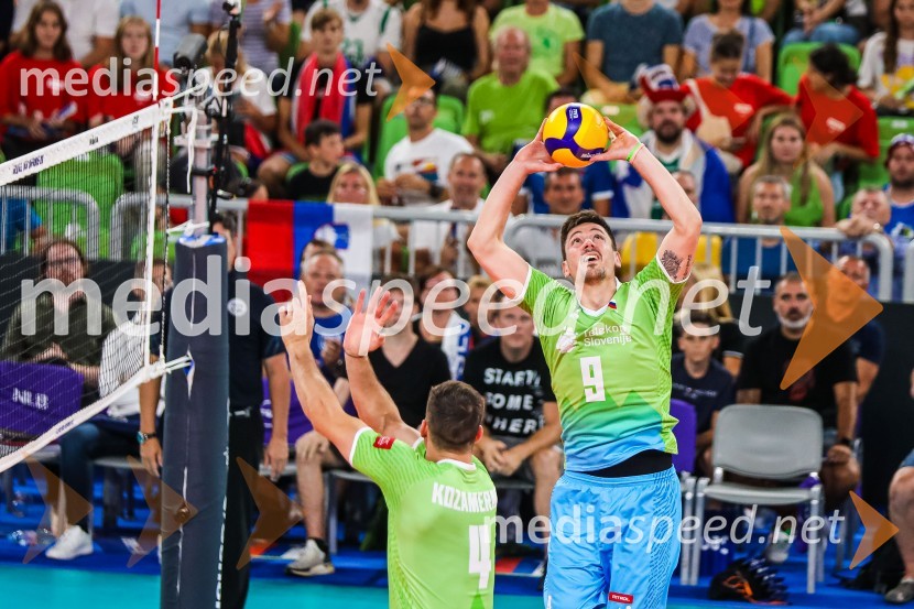  Jan  Kozamernik, odbojkar;  Dejan  Vinčić, odbojkarSlovenci na krilih polne dvorane Stožice  ekspresno odpravili Nemce in se uvrstili v osmino finala