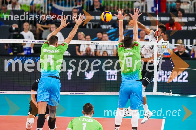  Jan  Kozamernik, odbojkar;  Dejan  Vinčić, odbojkar;  ... Slovenci na krilih polne dvorane Stožice  ekspresno odpravili Nemce in se uvrstili v osmino finala