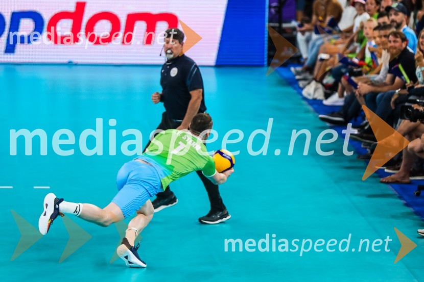  Tonček  Štern, odbojkarSlovenci na krilih polne dvorane Stožice  ekspresno odpravili Nemce in se uvrstili v osmino finala