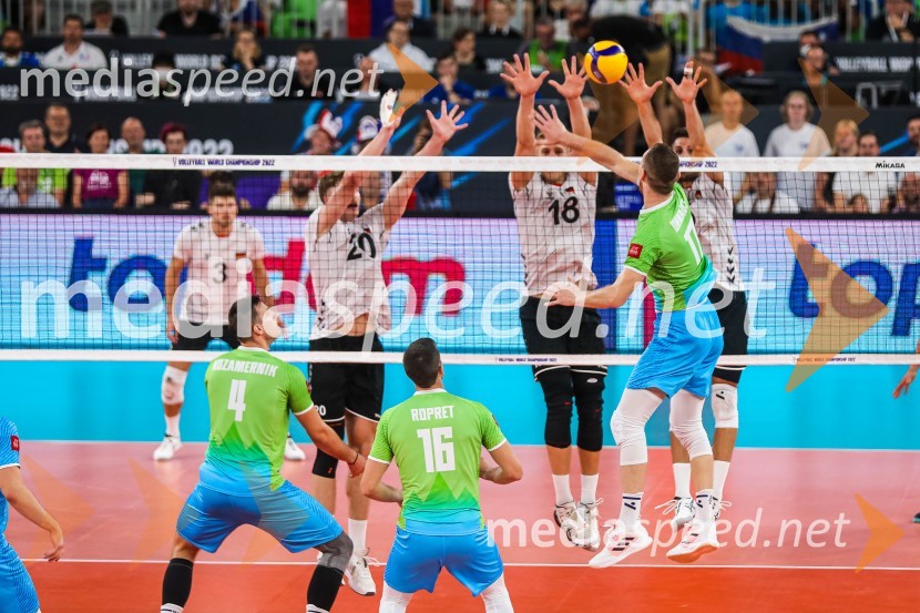  Jan  Kozamernik, odbojkar;  Gregor  Ropret, odbojkar;  Tine  Urnaut, kapetan slovenske odbojkarske reprezentanceSlovenci na krilih polne dvorane Stožice  ekspresno odpravili Nemce in se uvrstili v osmino finala