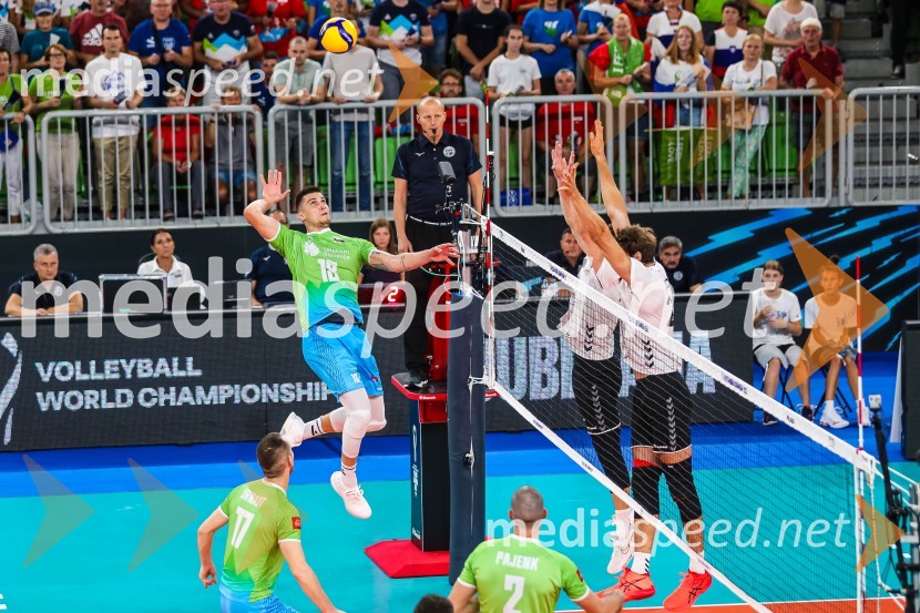  Klemen Čebulj, odbojkar;  ... ;  ... Slovenci na krilih polne dvorane Stožice  ekspresno odpravili Nemce in se uvrstili v osmino finala