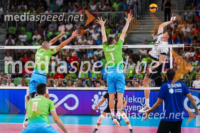  Alen  Pajenk  , odbojkar;  Tonček  Štern, odbojkar;  ... Slovenci na krilih polne dvorane Stožice  ekspresno odpravili Nemce in se uvrstili v osmino finala