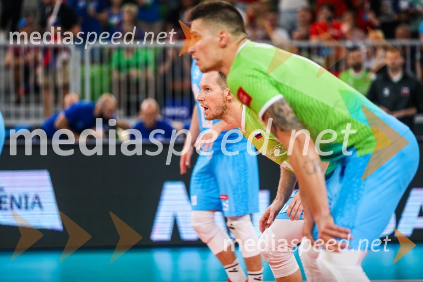  Tine  Urnaut, kapetan slovenske odbojkarske reprezentanceSlovenci na krilih polne dvorane Stožice  ekspresno odpravili Nemce in se uvrstili v osmino finala