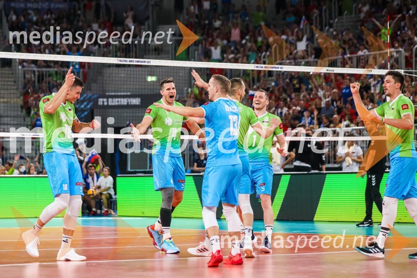  Klemen Čebulj, odbojkar;  Jan  Kozamernik, odbojkar;  Jani Kovačič, odbojkar;  Tine  Urnaut, kapetan slovenske odbojkarske reprezentance;  Tonček  Štern, odbojkar;  Dejan  Vinčić, odbojkarSlovenci na krilih polne dvorane Stožice  ekspresno odpravili Nemce in se uvrstili v osmino finala