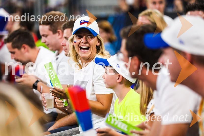  Špela PrestorSlovenci na krilih polne dvorane Stožice  ekspresno odpravili Nemce in se uvrstili v osmino finala