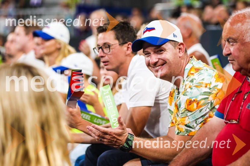  Aleš Prestor, lastnik, Klub CirkusSlovenci na krilih polne dvorane Stožice  ekspresno odpravili Nemce in se uvrstili v osmino finala