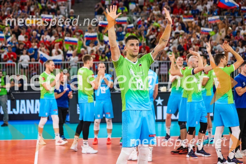  Klemen Čebulj, odbojkarSlovenci na krilih polne dvorane Stožice  ekspresno odpravili Nemce in se uvrstili v osmino finala