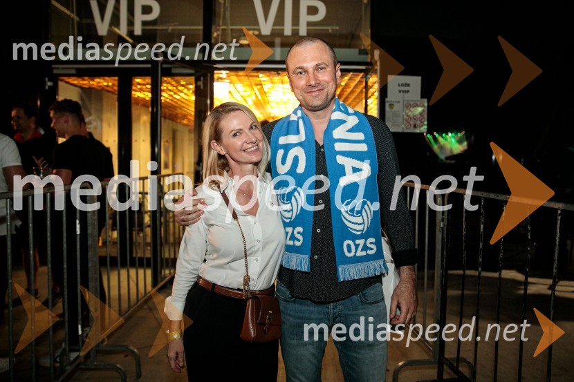  Barbara Plavec Brodnjak;  Blaž Brodnjak, predsednik uprave NLBSlovenci na krilih polne dvorane Stožice  ekspresno odpravili Nemce in se uvrstili v osmino finala