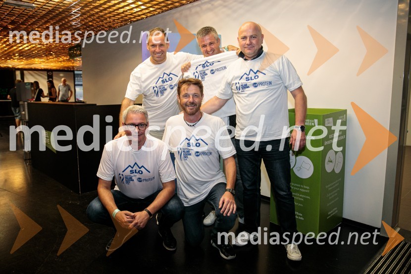 Slovenci na krilih polne dvorane Stožice  ekspresno odpravili Nemce in se uvrstili v osmino finala