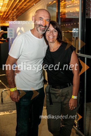  Uroš Kuzmič, vodja oddelka za upravljanje dogodkov Zavarovalnica Triglav d.d.;  ... Slovenci na krilih polne dvorane Stožice  ekspresno odpravili Nemce in se uvrstili v osmino finala