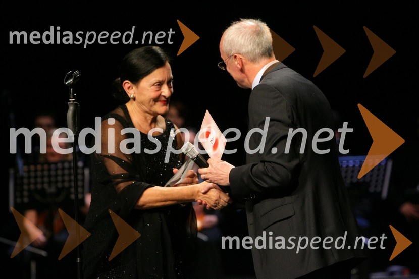 Prof. Dunja Bezjak, članica ženskega društva S.I.L.A. in Srečko Pirtovšek, odgovorni urednik revij Založbe KapitalNaj Mariborčan 2008