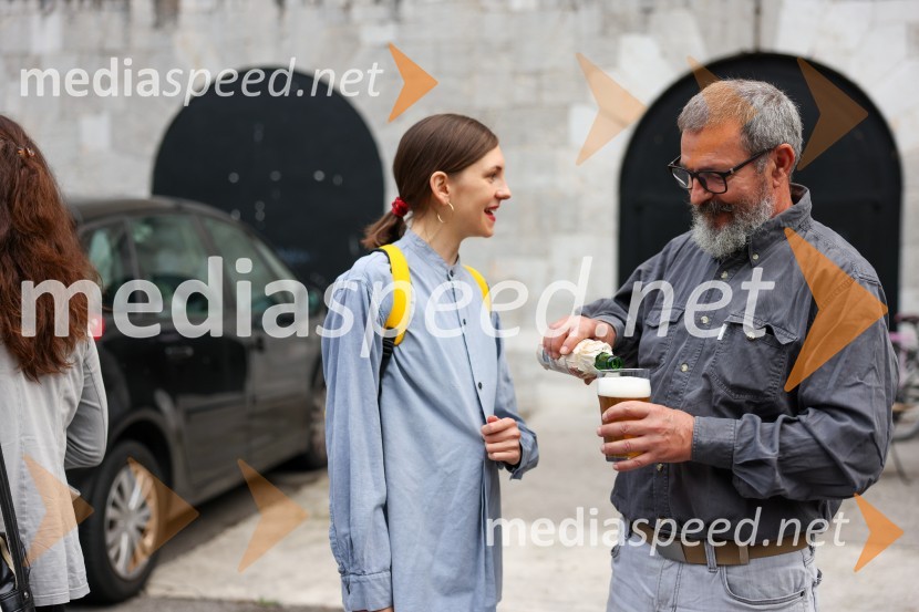  ... ;  Željko Hrs, igralecDrugačna sezona, predstavitev sezone 2022/23, Slovensko mladinsko gledališče Ljubljana