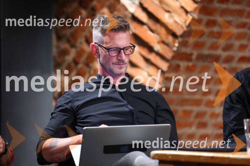  Tibor Mihelič Syed, direktor, Slovensko mladinsko gledališčeDrugačna sezona, predstavitev sezone 2022/23, Slovensko mladinsko gledališče Ljubljana