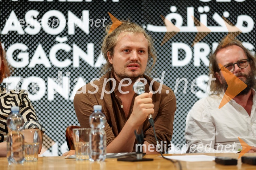  Žiga  Divjak, režiserDrugačna sezona, predstavitev sezone 2022/23, Slovensko mladinsko gledališče Ljubljana