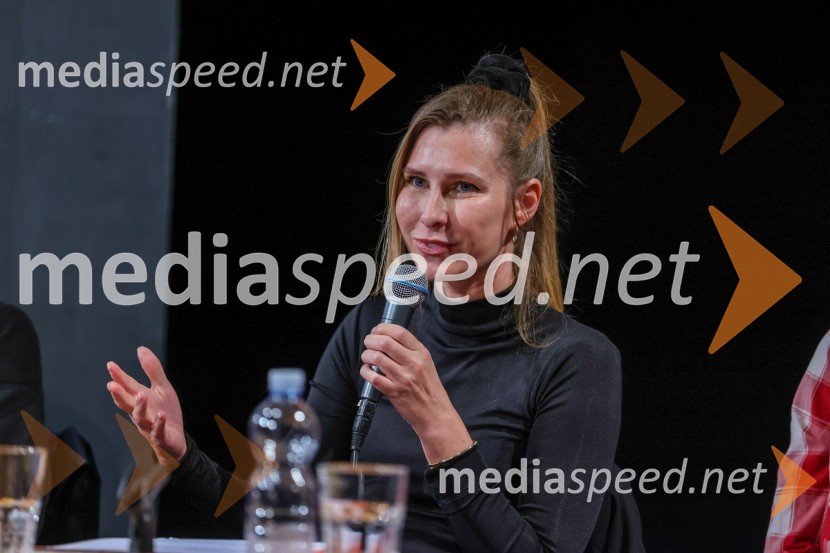  Alja Lobnik, direktorica, Zavod MaskaDrugačna sezona, predstavitev sezone 2022/23, Slovensko mladinsko gledališče Ljubljana