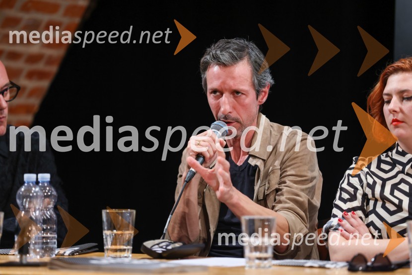  Boštjan Narat, pisatelj, glasbenikDrugačna sezona, predstavitev sezone 2022/23, Slovensko mladinsko gledališče Ljubljana