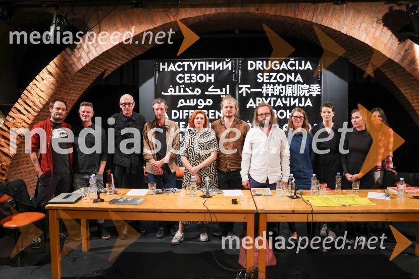  Milan Ramšak Marković, dramaturg;  Tibor Mihelič Syed, direktor, Slovensko mladinsko gledališče;  Goran Injac, umetniški vodja, Slovensko mladinsko gledališče;  Boštjan Narat, pisatelj, glasbenik;  Nina  Ramšak Marković, režiserka;  Žiga  Divjak, režiser;  Sebastijan  Horvat, režiser;  Urška Brodar, dramaturginja, Slovensko mladinsko gledališče;  Tjaša Črnigoj, režiserka;  Alja Lobnik, direktorica, Zavod Maska;  Simona Semenič, dramatičarkaDrugačna sezona, predstavitev sezone 2022/23, Slovensko mladinsko gledališče Ljubljana