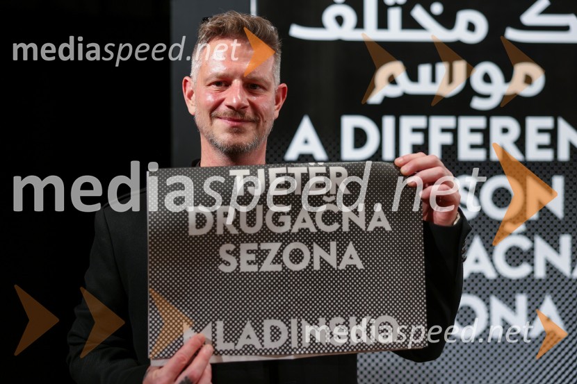  Tibor Mihelič Syed, direktor, Slovensko mladinsko gledališčeDrugačna sezona, predstavitev sezone 2022/23, Slovensko mladinsko gledališče Ljubljana