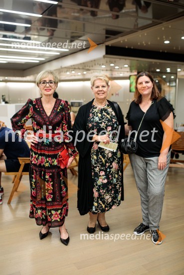  Metka  Premerl, slavistka;  Irena  Butoln, germanistka;  Teja Pelko, novinarka, Svet24Noche española, koncert Plácida Dominga, Festival Ljubljana 2022