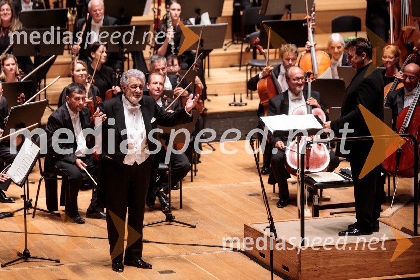  Plácido Domingo, tenorist;  Jordi Bernácer, dirigentNoche española, koncert Plácida Dominga, Festival Ljubljana 2022