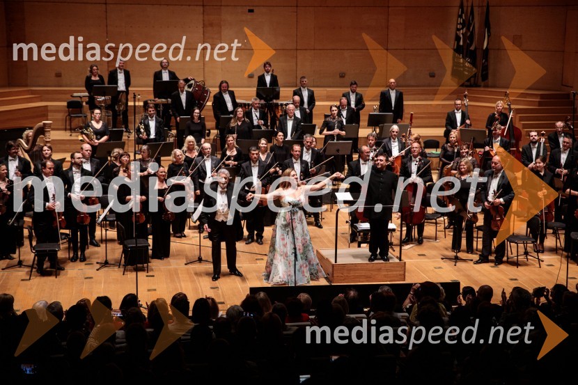  Plácido Domingo, tenorist;  María José Siri, sopran;  Jordi Bernácer, dirigentNoche española, koncert Plácida Dominga, Festival Ljubljana 2022