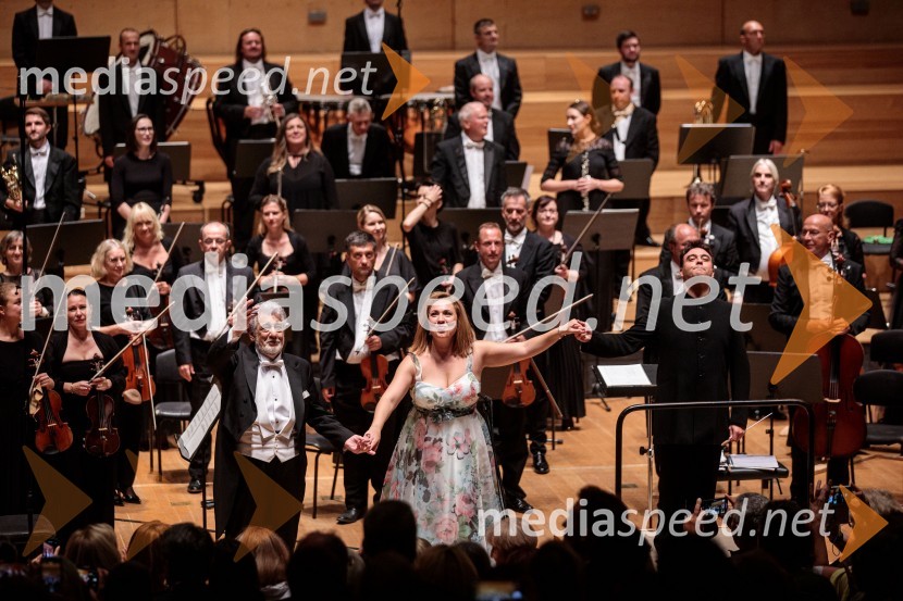  Plácido Domingo, tenorist;  María José Siri, sopran;  Jordi Bernácer, dirigentNoche española, koncert Plácida Dominga, Festival Ljubljana 2022