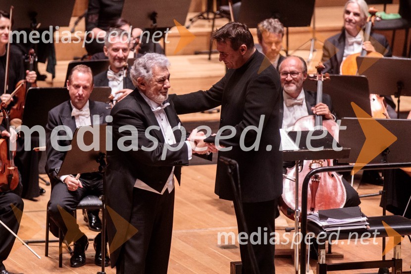  Plácido Domingo, tenorist;  Jordi Bernácer, dirigentNoche española, koncert Plácida Dominga, Festival Ljubljana 2022