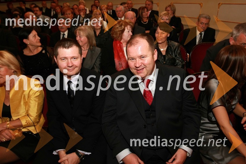 Mag. Igor Marinič, namestnik direktorja Pošte Slovenije in Aleš Hauc, direktor Pošte Slovenije in Naj Direktor po izboru novinarjev
 
Naj Mariborčan 2008